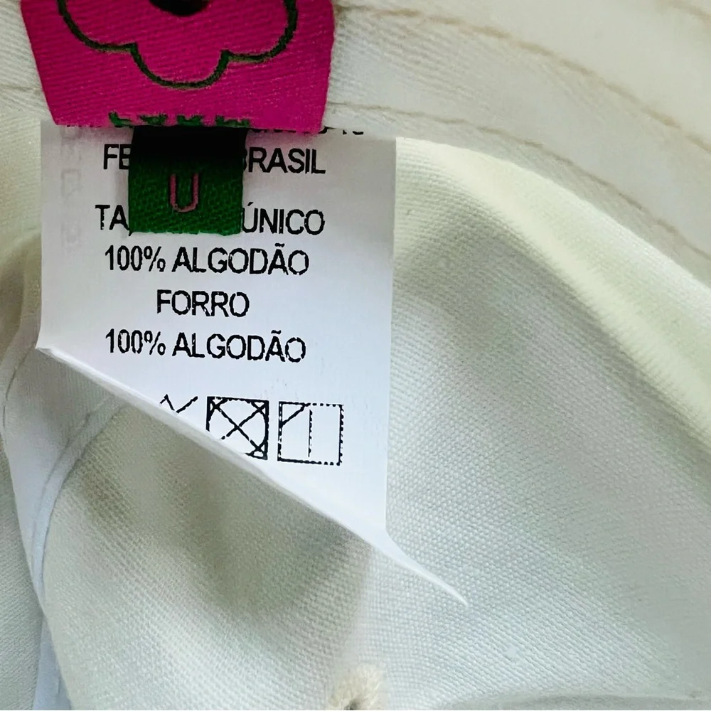 FARM Rio Brazil Embroidered Macaw Lounge Chair Off-White Baseball Hat OS NWT